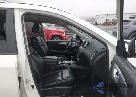 2017 Nissan Pathfinder Sl z USA, uszkodzony, nr VIN 5N1DR2MM4HC670916